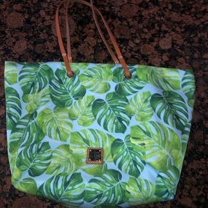 BARELY USED Dooney and Bourke Tote Bag